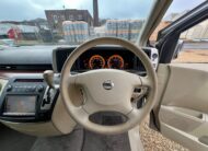 NISSAN ELGRAND 2007, HIGHWAY STAR, 2.5 V6 PETROL FULLY LOADED, 8 SEATER, ALLOYS, PEARL SILVER PAINT, BEIGE CLOTH INTERIOR