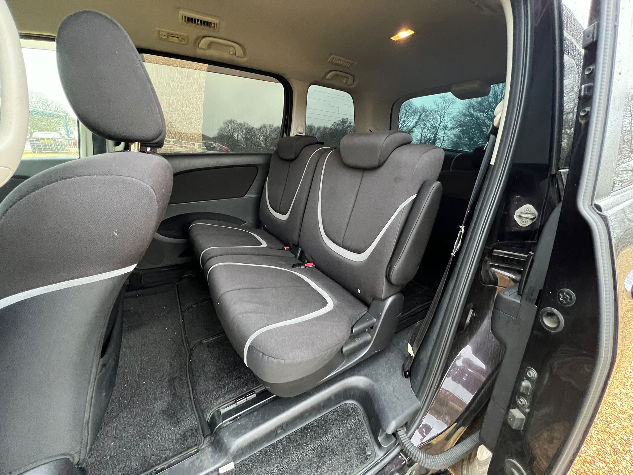 MAZDA BIANTE 2009, I-STOP, 2.0 PETROL FULLY LOADED, 8 SEATER, PEARL BLACK PAINT, BLACK CLOTH INTERIOR