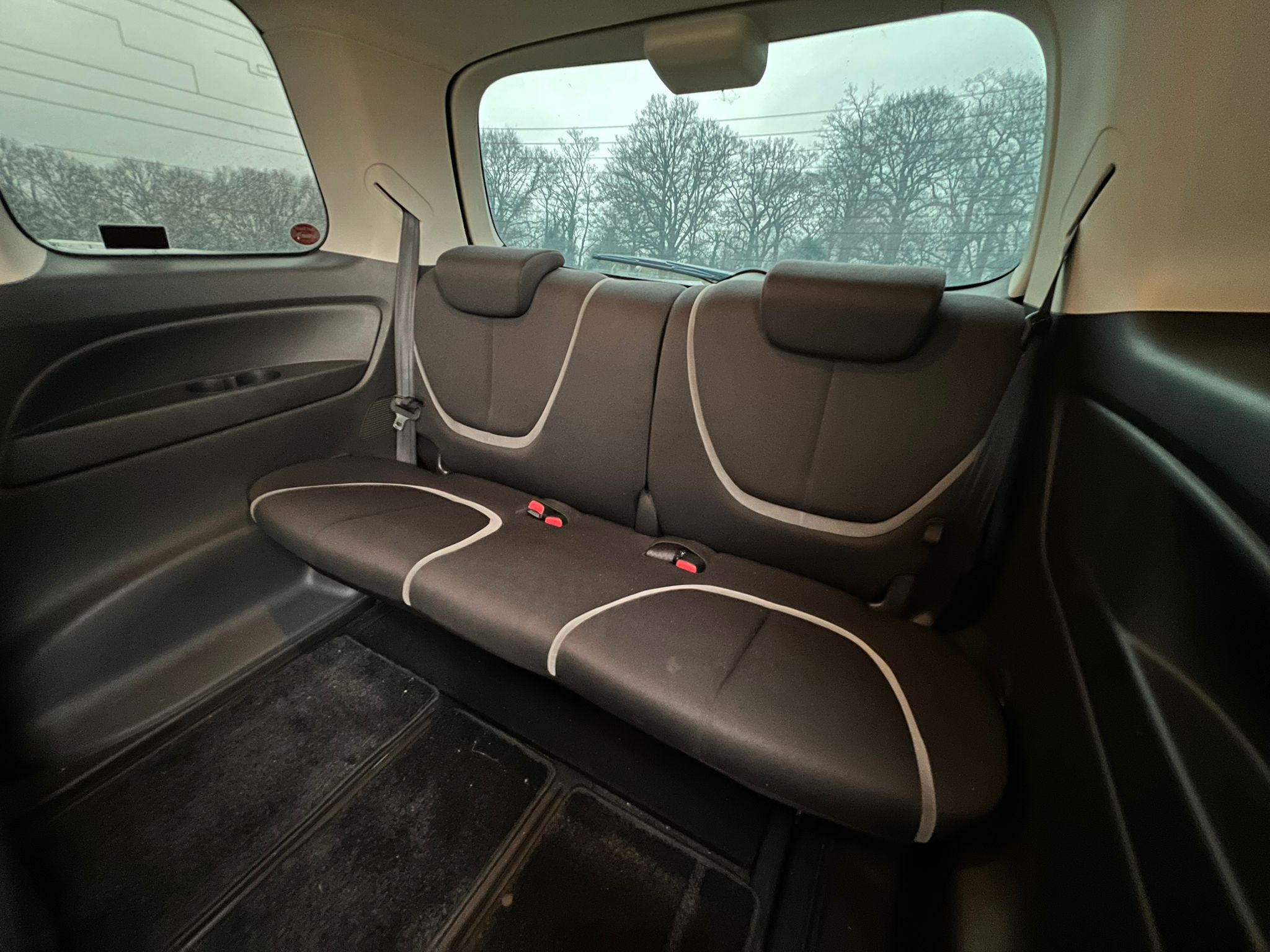 MAZDA BIANTE 2009, I-STOP, 2.0 PETROL FULLY LOADED, 8 SEATER, PEARL BLACK PAINT, BLACK CLOTH INTERIOR