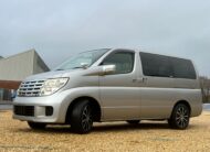 NISSAN ELGRAND 2007, HIGHWAY STAR, 2.5 V6 PETROL FULLY LOADED, 8 SEATER, ALLOYS, PEARL SILVER PAINT, BEIGE CLOTH INTERIOR