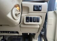 NISSAN ELGRAND 2007, HIGHWAY STAR, 2.5 V6 PETROL FULLY LOADED, 8 SEATER, ALLOYS, PEARL SILVER PAINT, BEIGE CLOTH INTERIOR