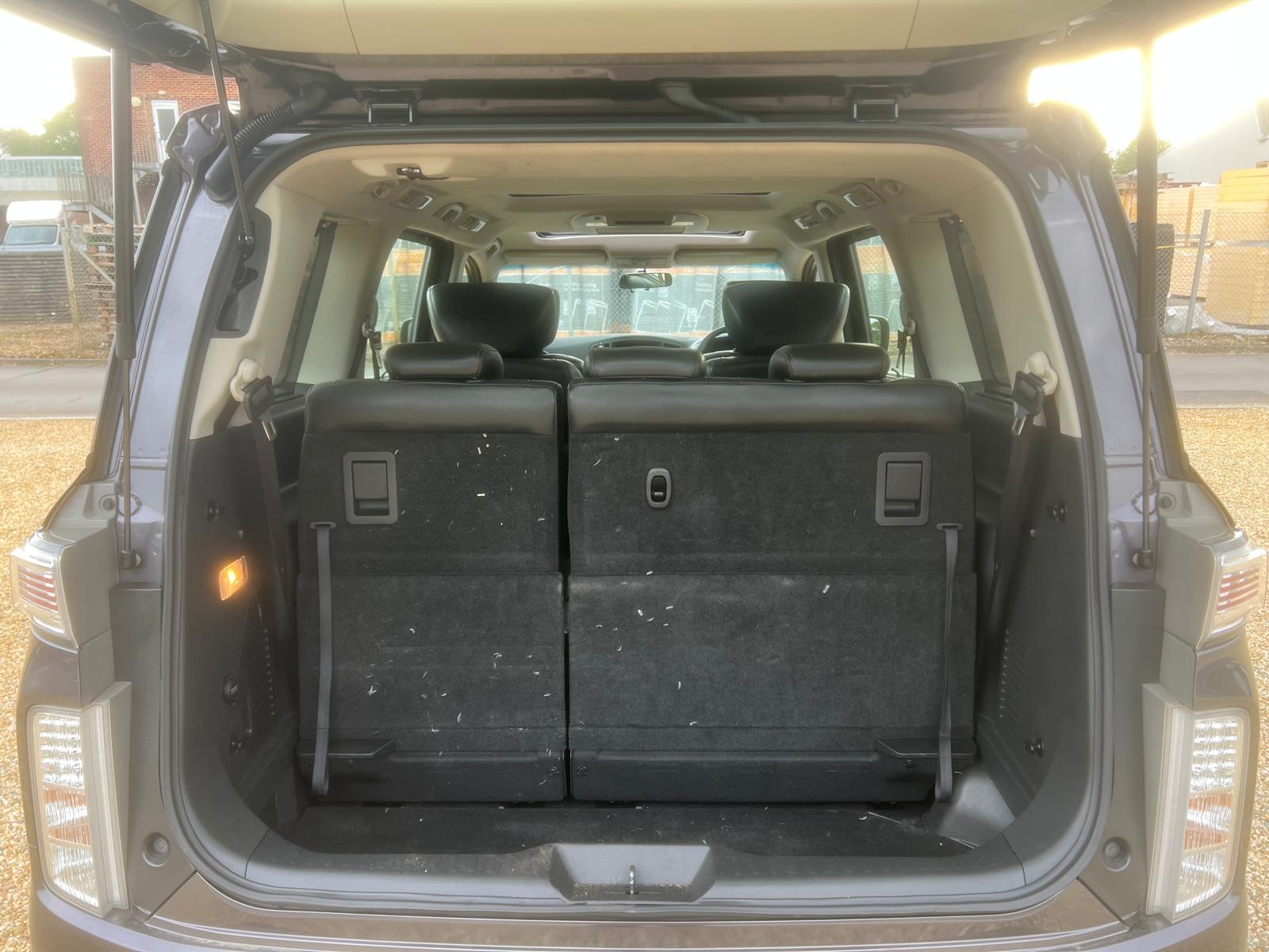 NISSAN ELGRAND 2014, HIGHWAY STAR 3.5 V6 PETROL FULLY LOADED, 7 SEATER, SUNROOF, PEARL GREY PAINT, BLACK LEATHER INTERIOR