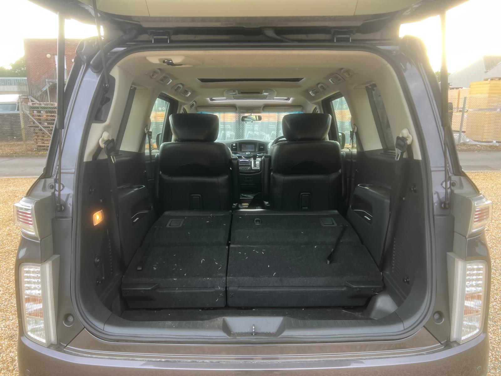 NISSAN ELGRAND 2014, HIGHWAY STAR 3.5 V6 PETROL FULLY LOADED, 7 SEATER, SUNROOF, PEARL GREY PAINT, BLACK LEATHER INTERIOR