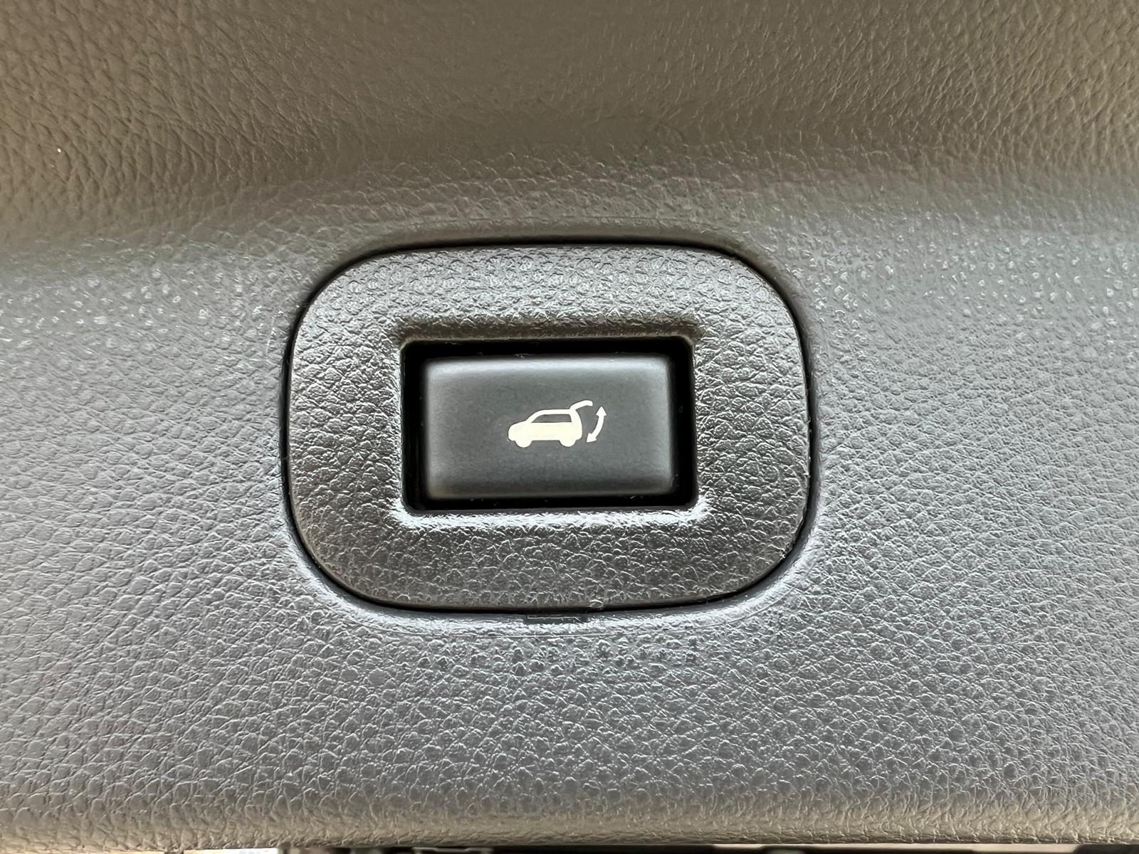 NISSAN ELGRAND 2014, HIGHWAY STAR 3.5 V6 PETROL FULLY LOADED, 7 SEATER, SUNROOF, PEARL GREY PAINT, BLACK LEATHER INTERIOR