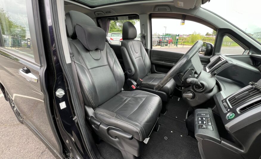 HONDA STEPWAGON 2012, SPADA, 2.0 PETROL FULLY LOADED, 7 SEATER, SUNROOF, PEARL BLACK PAINT, BLACK LEATHER INTERIOR