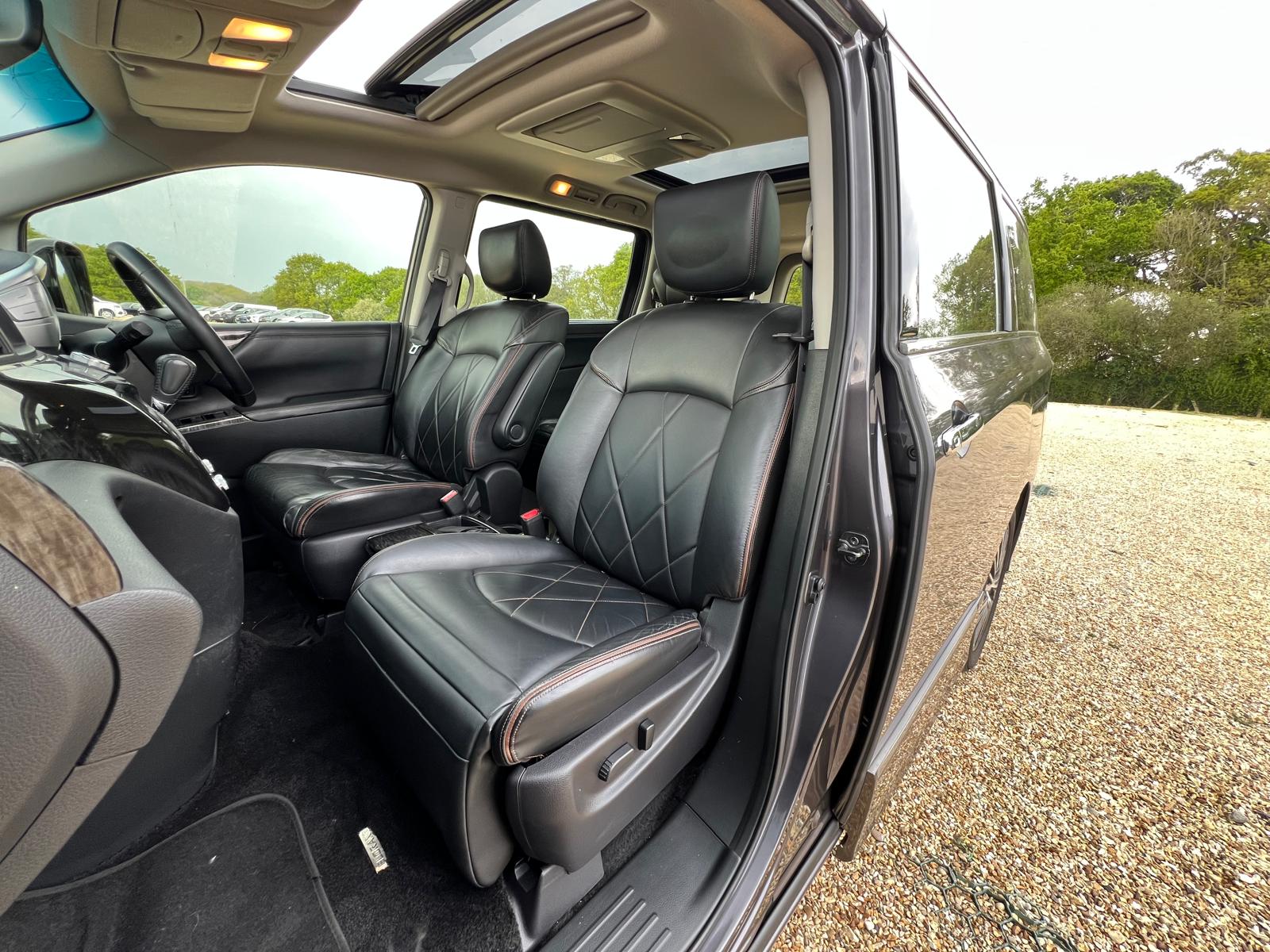 NISSAN ELGRAND 2014, HIGHWAY STAR 3.5 V6 PETROL FULLY LOADED, 7 SEATER, SUNROOF, PEARL GREY PAINT, BLACK LEATHER INTERIOR