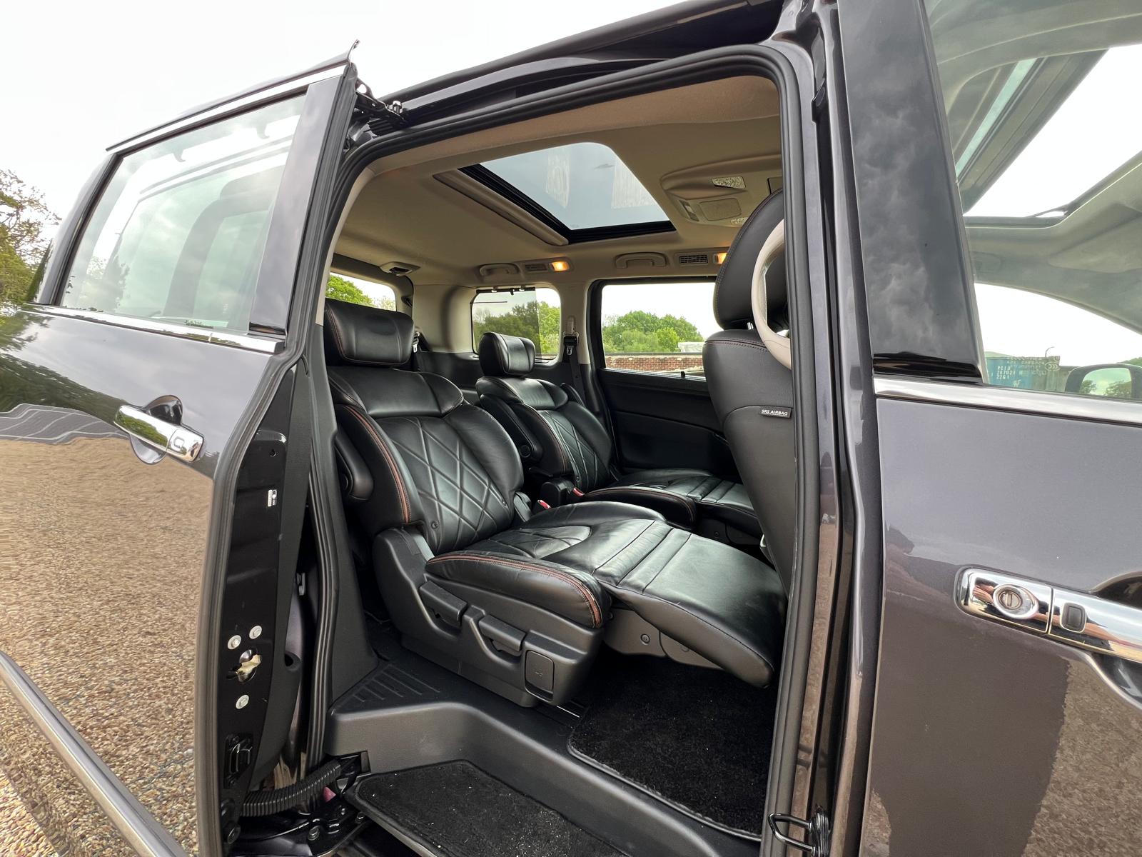 NISSAN ELGRAND 2014, HIGHWAY STAR 3.5 V6 PETROL FULLY LOADED, 7 SEATER, SUNROOF, PEARL GREY PAINT, BLACK LEATHER INTERIOR