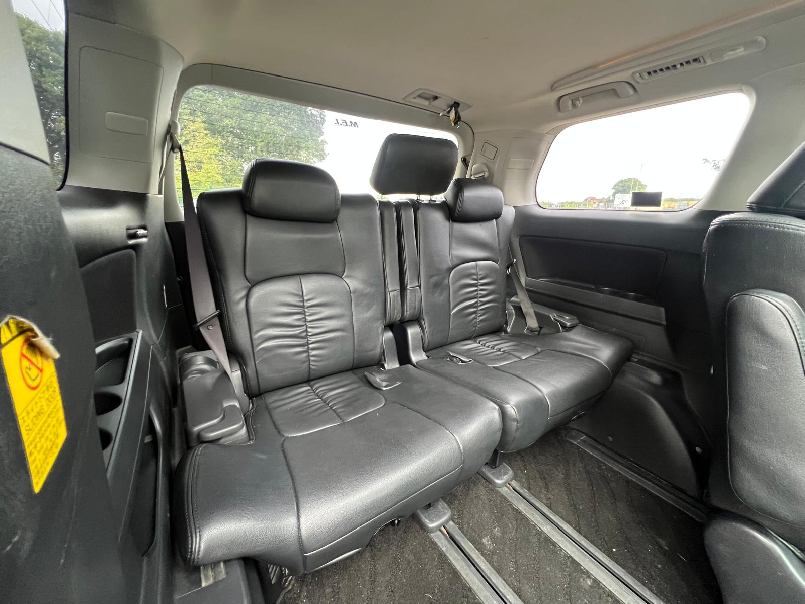 TOYOTA VELLFIRE 2010, 240Z PLATINUM SELECTION, 2.4 PETROL FULLY LOADED, 7 SEATER, WHITE PEARL CRYSTAL SHINE PAINT, BLACK LEATHER INTERIOR