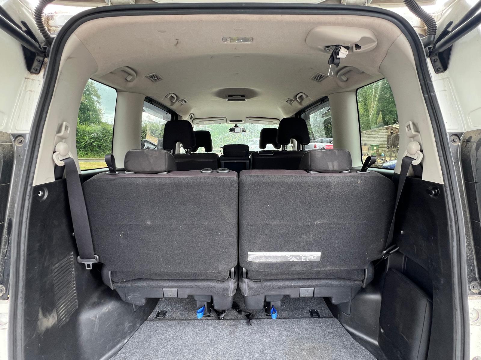NISSAN SERENA 2018, PURE DRIVE, 2.0 PETROL HYBRID FULLY LOADED, 8 SEATER, PEARL WHITE PAINT, BLACK CLOTH INTERIOR