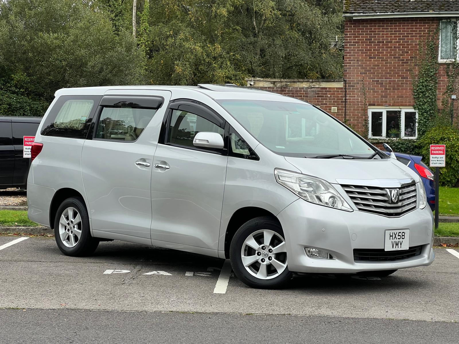 TOYOTA ALPHARD 2008, L PACKAGE, 3.5 V6 PETROL FULLY LOADED, 7 SEATER, CLASSIC SILVER PAINT, BEIGE LEATHER INTERIOR