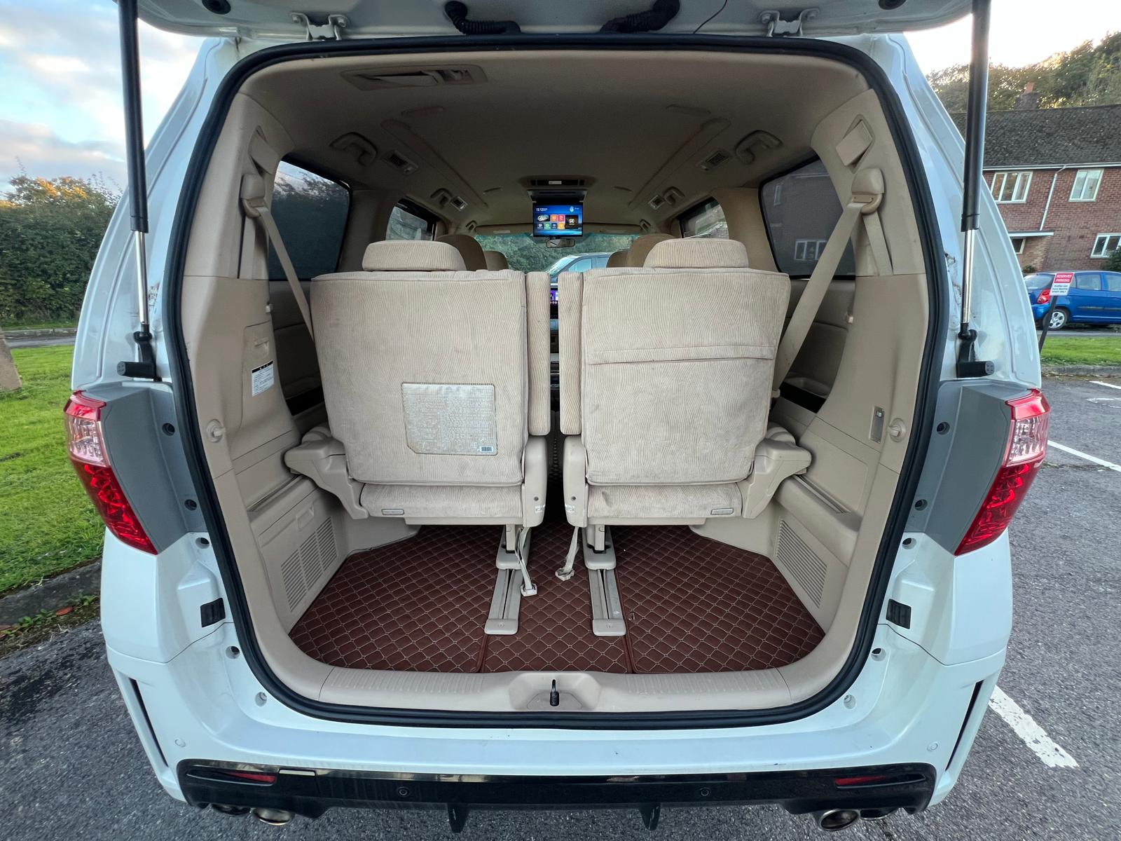 TOYOTA ALPHARD 2009, 240Z PLATINUM SELECTION, 2.4 PETROL FULLY LOADED, 7 SEATER, BODYKIT, ALLOYS, PEARL WHITE PAINT, BEIGE CLOTH INTERIOR