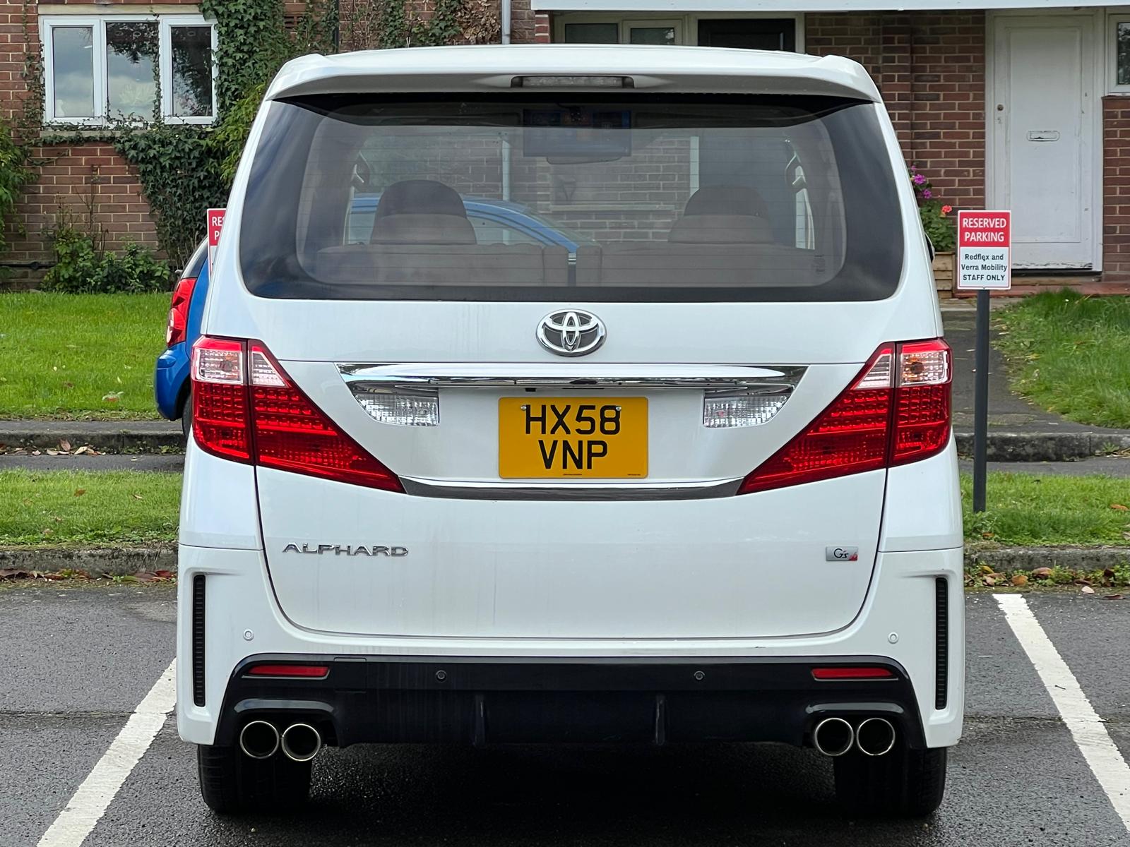TOYOTA ALPHARD 2009, 240Z PLATINUM SELECTION, 2.4 PETROL FULLY LOADED, 7 SEATER, BODYKIT, ALLOYS, PEARL WHITE PAINT, BEIGE CLOTH INTERIOR