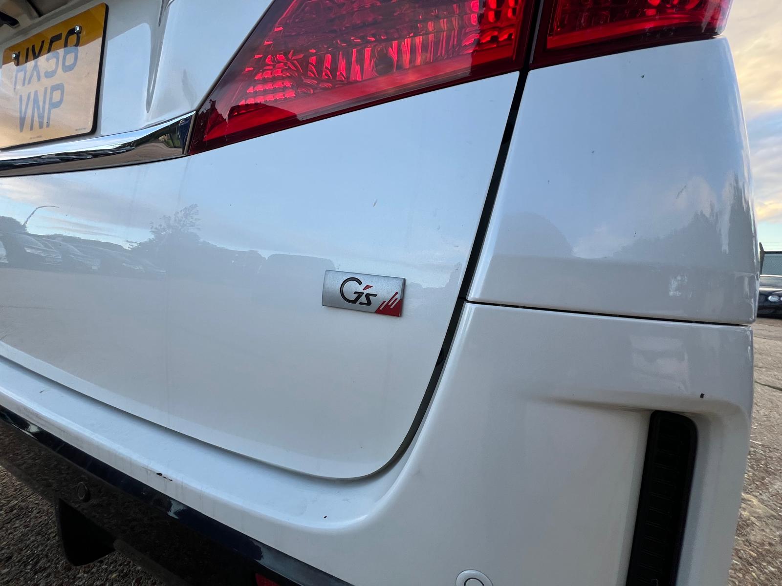 TOYOTA ALPHARD 2009, 240Z PLATINUM SELECTION, 2.4 PETROL FULLY LOADED, 7 SEATER, BODYKIT, ALLOYS, PEARL WHITE PAINT, BEIGE CLOTH INTERIOR