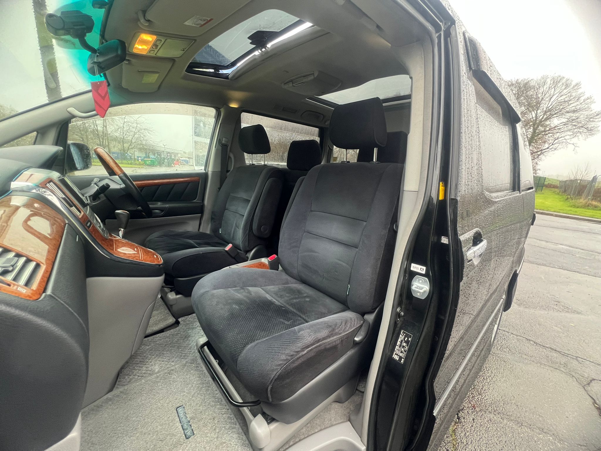 TOYOTA ALPHARD 2008, V SPEC CAMPER CONVERTED, 3.0 V6 PETROL FULLY LOADED, 5 SEATER, BLACK MICA PAINT, GREY CLOTH INTERIOR