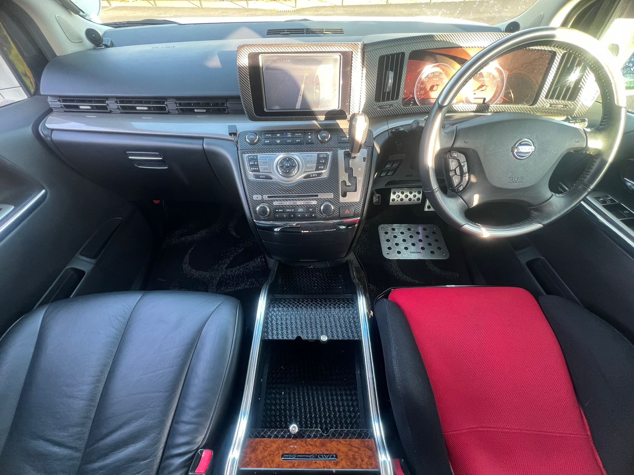 NISSAN ELGRAND 2008, AUTECH RIDER NISMO SPEC, 2.5 V6 PETROL FULLY LOADED, 8 SEATER, WHITE PEARL PAINT, BLACK LEATHER INTERIOR