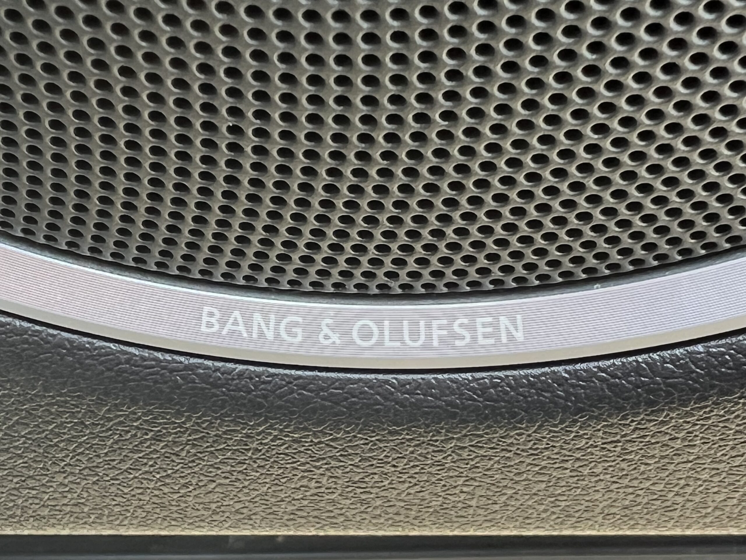 AUDI SQ5 2014, 3.0 V6 PETROL FULLY LOADED, 5 SEATER, SUNROOF, PEARL BLACK PAINT, BLACK / BROWN LEATHER INTERIOR