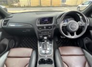 AUDI SQ5 2014, 3.0 V6 PETROL FULLY LOADED, 5 SEATER, SUNROOF, PEARL BLACK PAINT, BLACK / BROWN LEATHER INTERIOR
