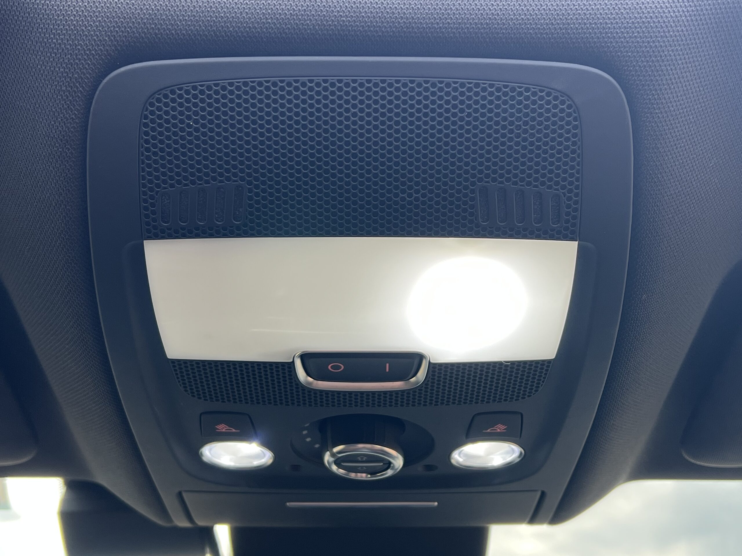 AUDI SQ5 2014, 3.0 V6 PETROL FULLY LOADED, 5 SEATER, SUNROOF, PEARL BLACK PAINT, BLACK / BROWN LEATHER INTERIOR