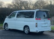 NISSAN ELGRAND 2007, HIGHWAY STAR, 3.5 V6 PETROL FULLY LOADED, 8 SEATER, SUNROOF, WHITE PEARL PAINT, BLACK LEATHER INTERIOR