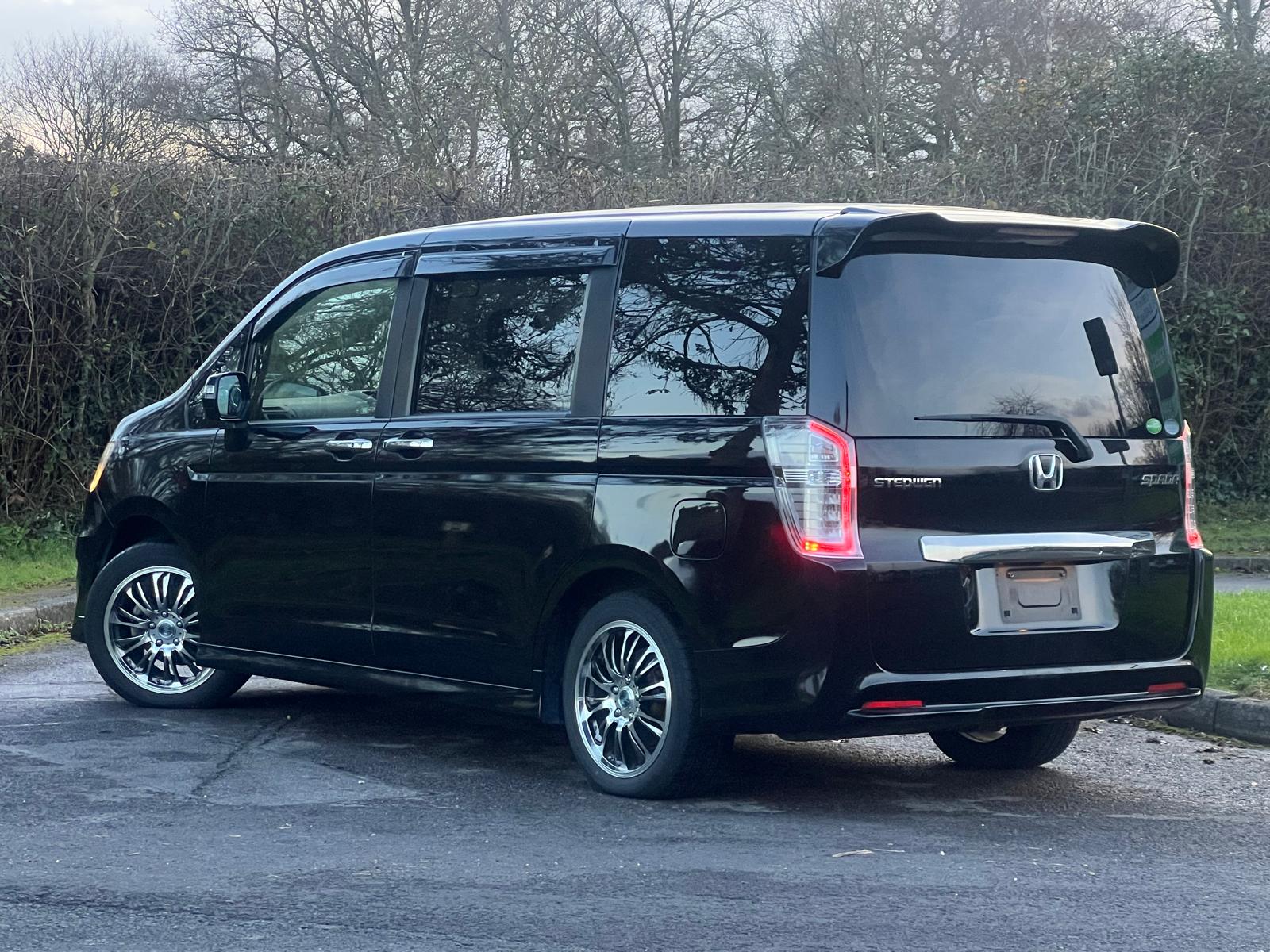 HONDA STEPWAGON 2013, SPADA COOL SPIRIT, 2.0 PETROL FULLY LOADED, 8 SEATER, ALLOYS, PREMIUM BLACK PEARL PAINT, BLACK HALF LEATHER INTERIOR