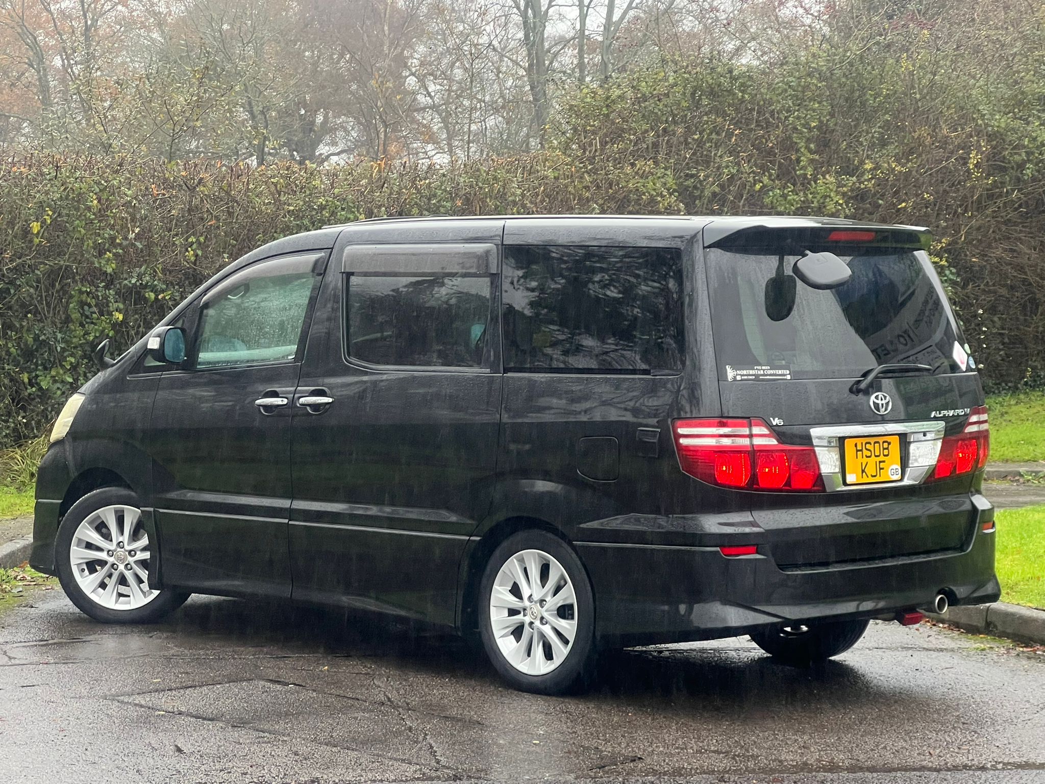 TOYOTA ALPHARD 2008, V SPEC CAMPER CONVERTED, 3.0 V6 PETROL FULLY LOADED, 5 SEATER, BLACK MICA PAINT, GREY CLOTH INTERIOR