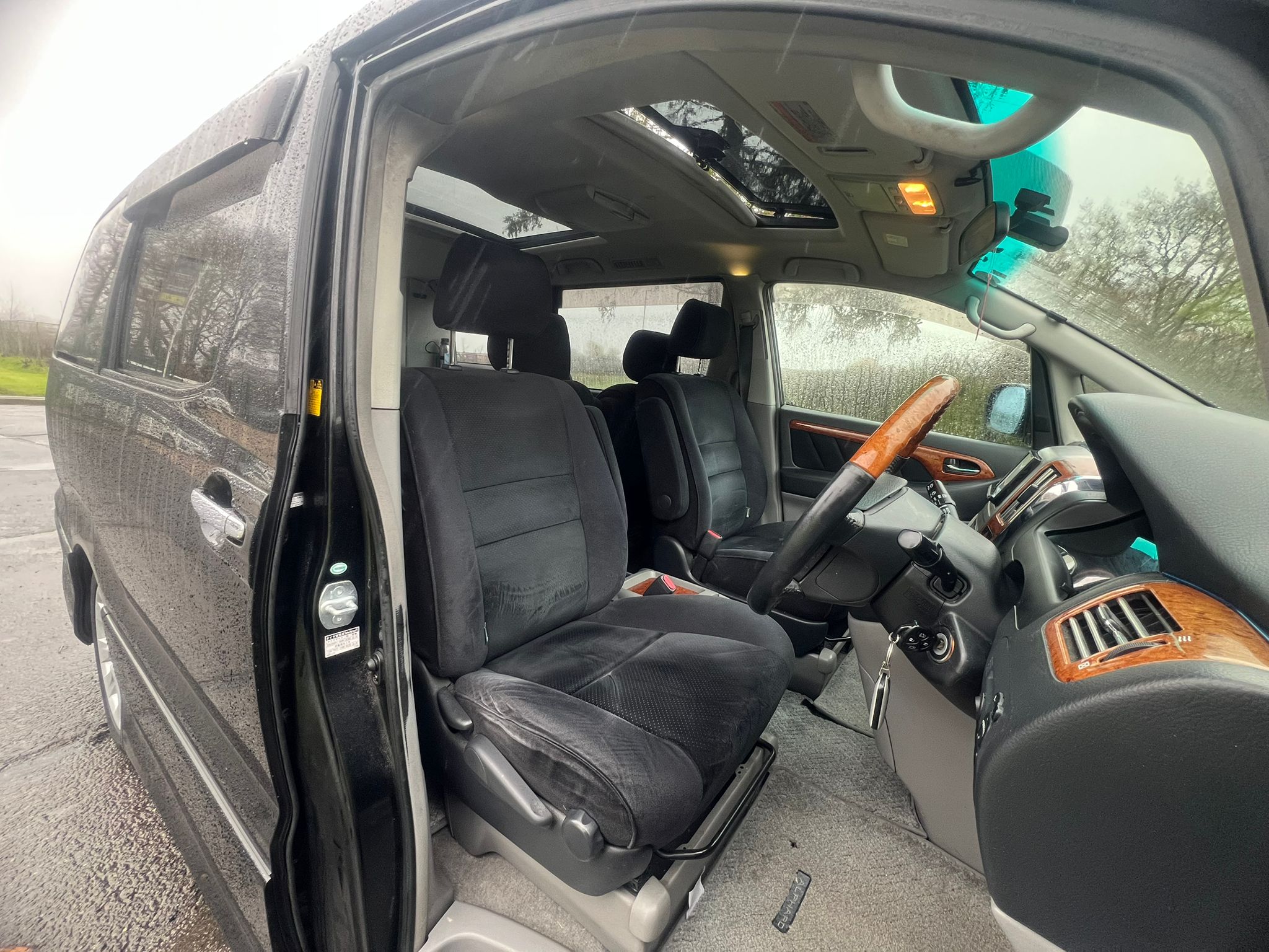 TOYOTA ALPHARD 2008, V SPEC CAMPER CONVERTED, 3.0 V6 PETROL FULLY LOADED, 5 SEATER, BLACK MICA PAINT, GREY CLOTH INTERIOR