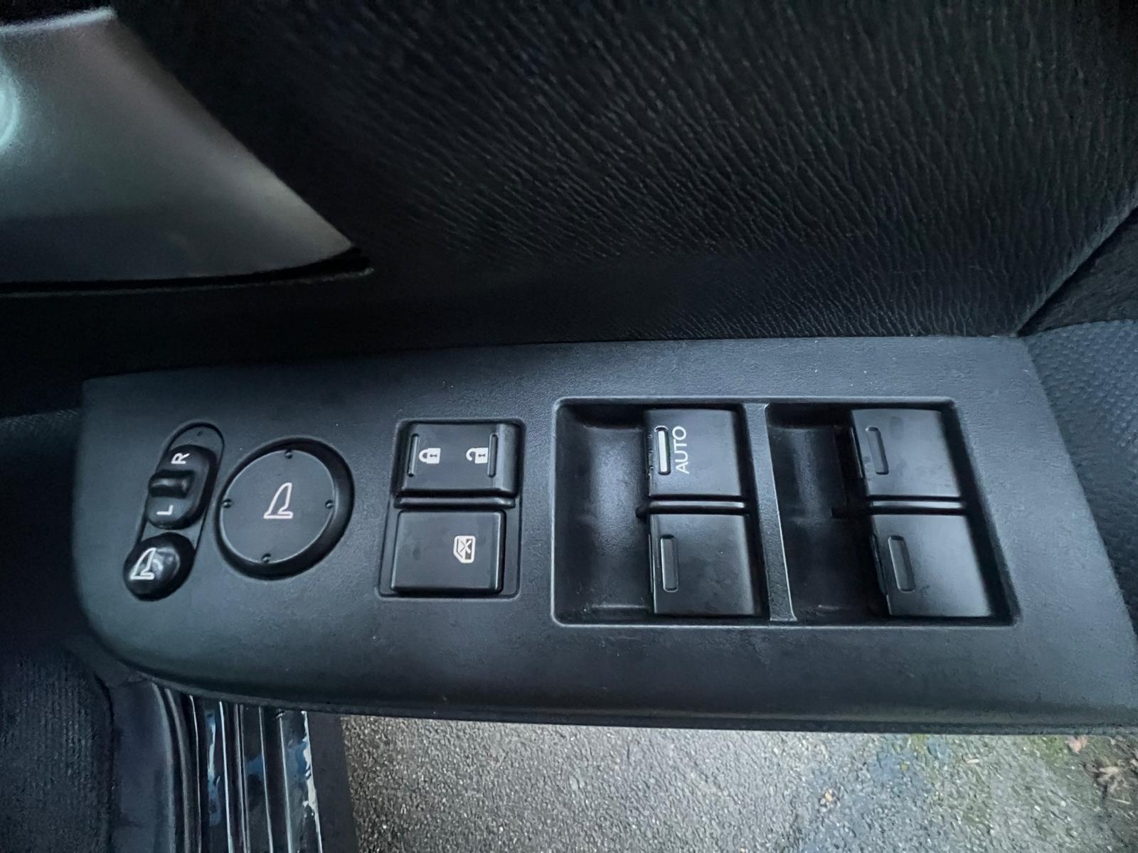 HONDA STEPWAGON 2013, SPADA COOL SPIRIT, 2.0 PETROL FULLY LOADED, 8 SEATER, ALLOYS, PREMIUM BLACK PEARL PAINT, BLACK HALF LEATHER INTERIOR