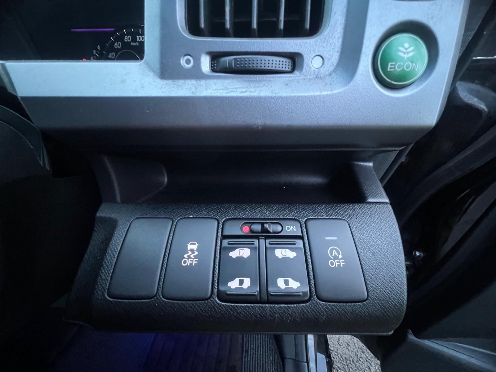 HONDA STEPWAGON 2013, SPADA COOL SPIRIT, 2.0 PETROL FULLY LOADED, 8 SEATER, ALLOYS, PREMIUM BLACK PEARL PAINT, BLACK HALF LEATHER INTERIOR