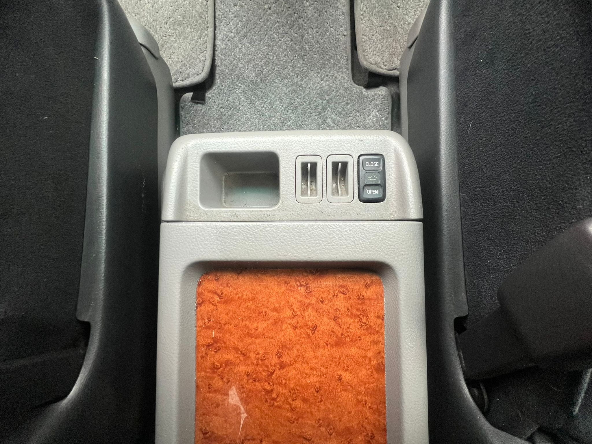 TOYOTA ALPHARD 2008, V SPEC CAMPER CONVERTED, 3.0 V6 PETROL FULLY LOADED, 5 SEATER, BLACK MICA PAINT, GREY CLOTH INTERIOR