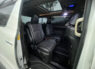 TOYOTA VELLFIRE 2012, 240Z PLATINUM SELECTION II, 2.4 PETROL FULLY LOADED, 7 SEATER, SUNROOF, WHITE PEARL CRYSTAL SHINE PAINT, BLACK LEATHER INTERIOR