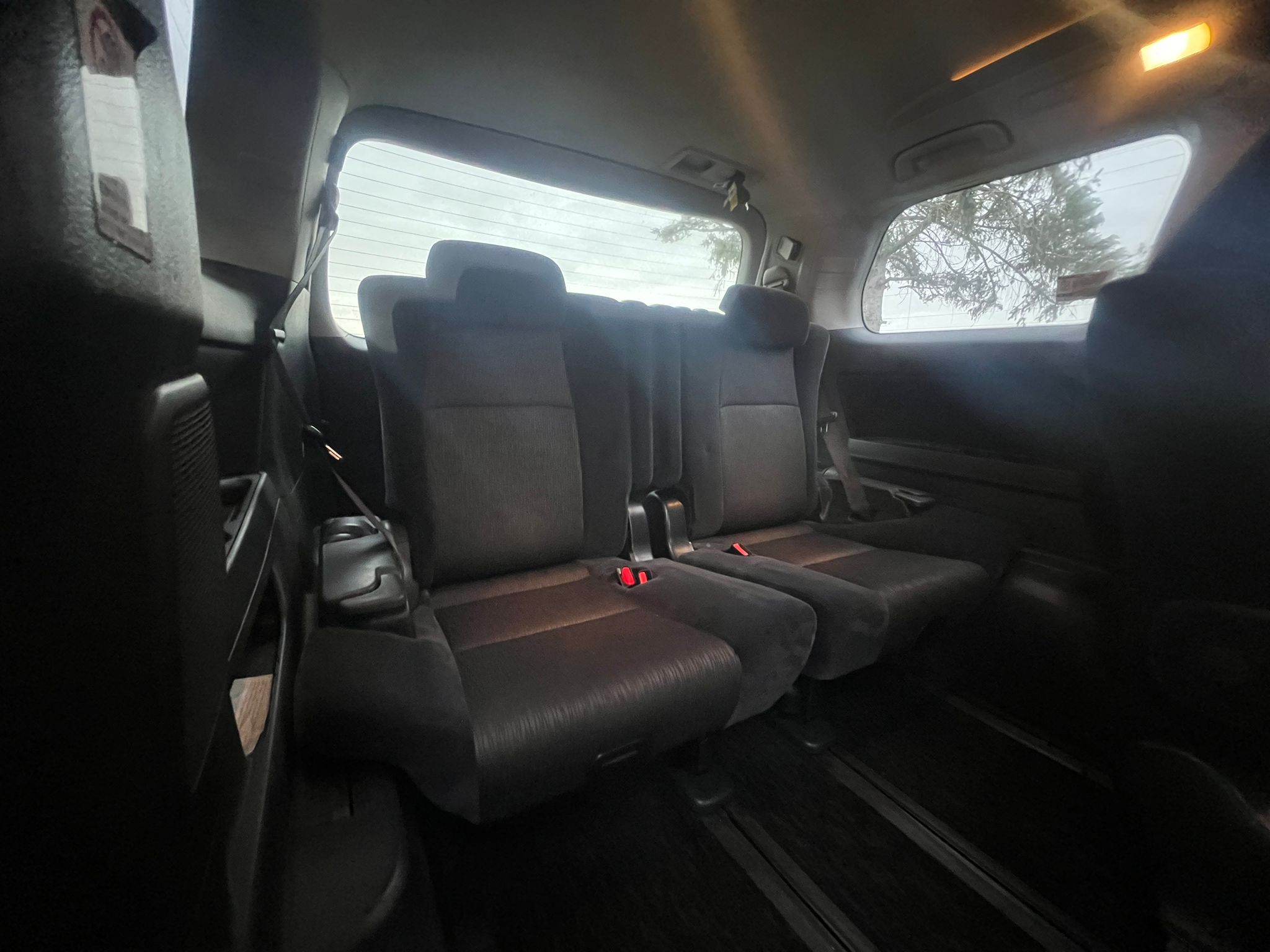 TOYOTA ALPHARD 2008, 240S PLATINUM SELECTION, 2.4 PETROL FULLY LOADED, 7 SEATER, WHITE PEARL CRYSTAL SHINE PAINT, BLACK CLOTH INTERIOR