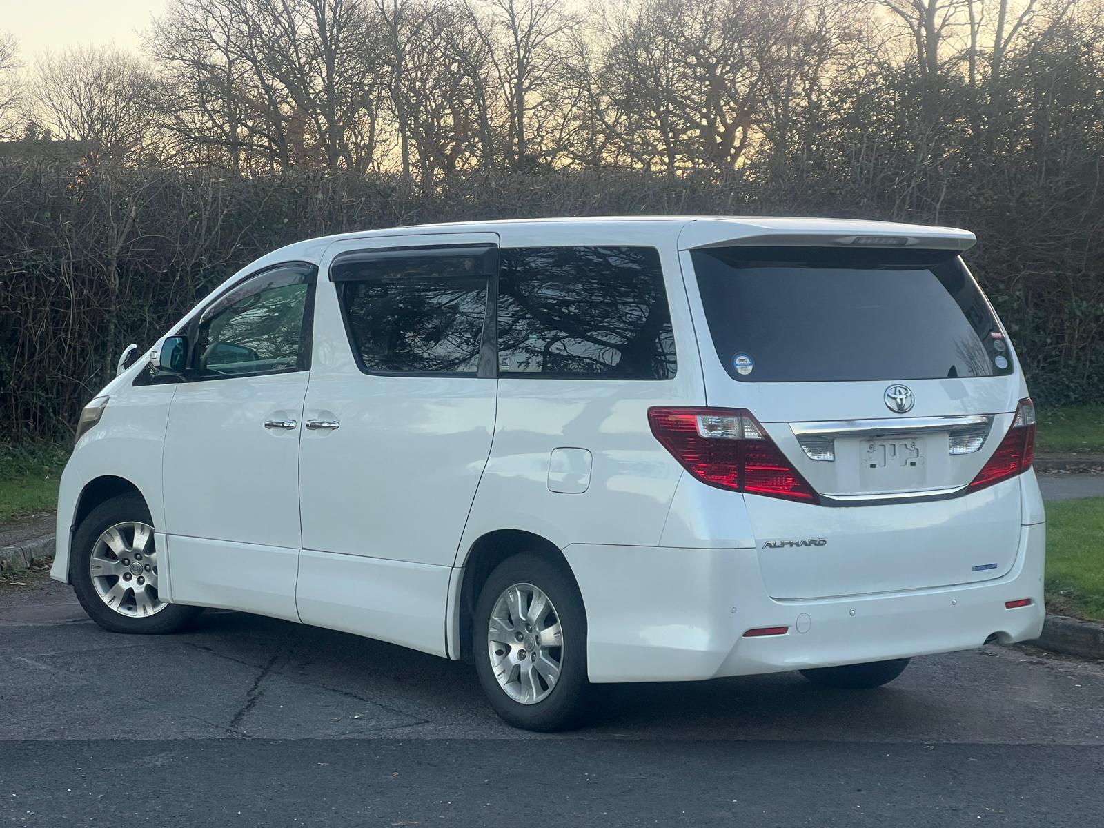 TOYOTA ALPHARD 2008, 240S PLATINUM SELECTION, 2.4 PETROL FULLY LOADED, 7 SEATER, WHITE PEARL CRYSTAL SHINE PAINT, BLACK CLOTH INTERIOR