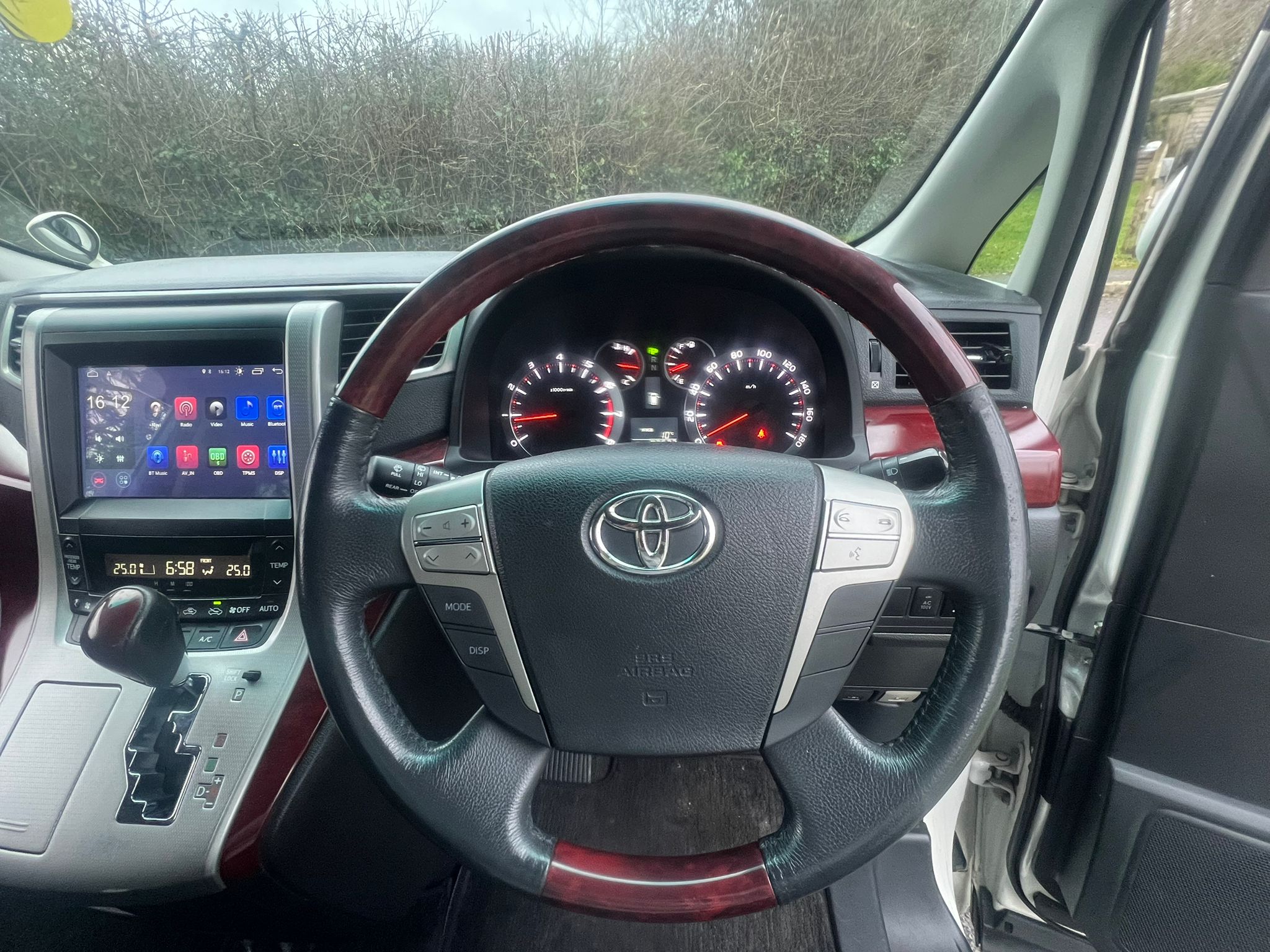 TOYOTA ALPHARD 2008, 240S PLATINUM SELECTION, 2.4 PETROL FULLY LOADED, 7 SEATER, WHITE PEARL CRYSTAL SHINE PAINT, BLACK CLOTH INTERIOR