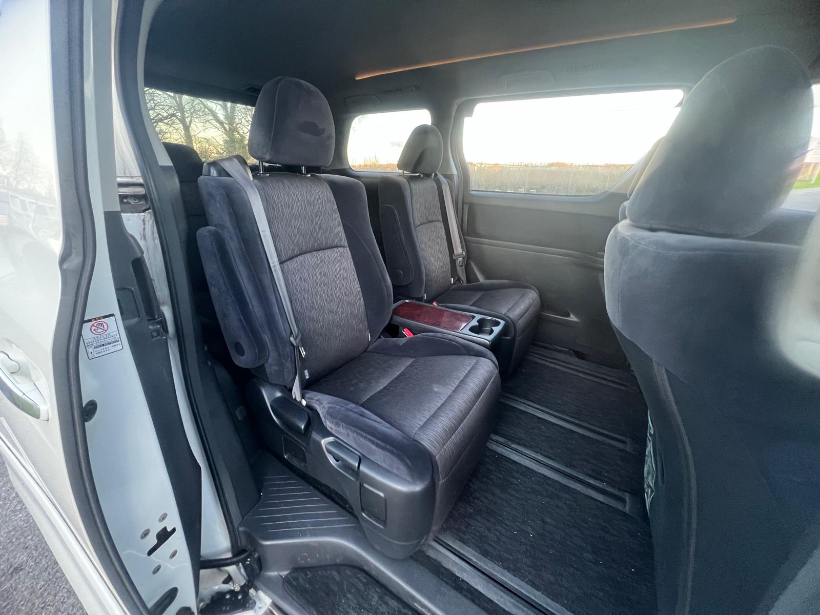 TOYOTA ALPHARD 2008, 240S PLATINUM SELECTION, 2.4 PETROL FULLY LOADED, 7 SEATER, WHITE PEARL CRYSTAL SHINE PAINT, BLACK CLOTH INTERIOR