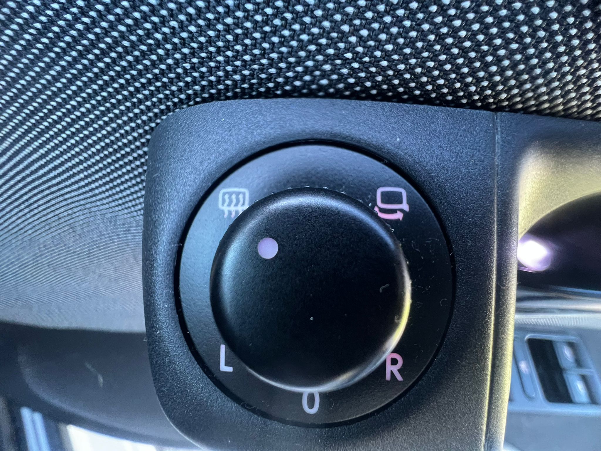 VOLKSWAGEN POLO GTI 2013, 1.4 PETROL FULLY LOADED, 5 SEATER, CANDY WHITE PAINT, BLACK CLOTH INTERIOR