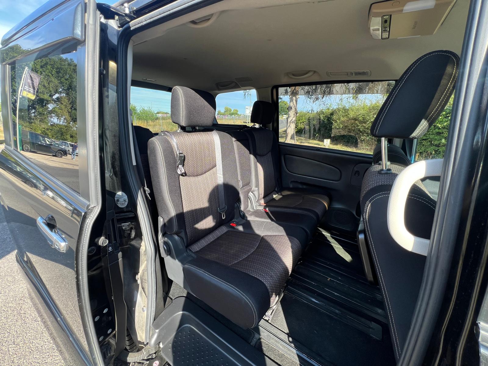 NISSAN SERENA 2015, HIGHWAY STAR, 2.0 PETROL HYBRID FULLY LOADED, 8 SEATER, PEARL BLACK PAINT, BLACK CLOTH INTERIOR