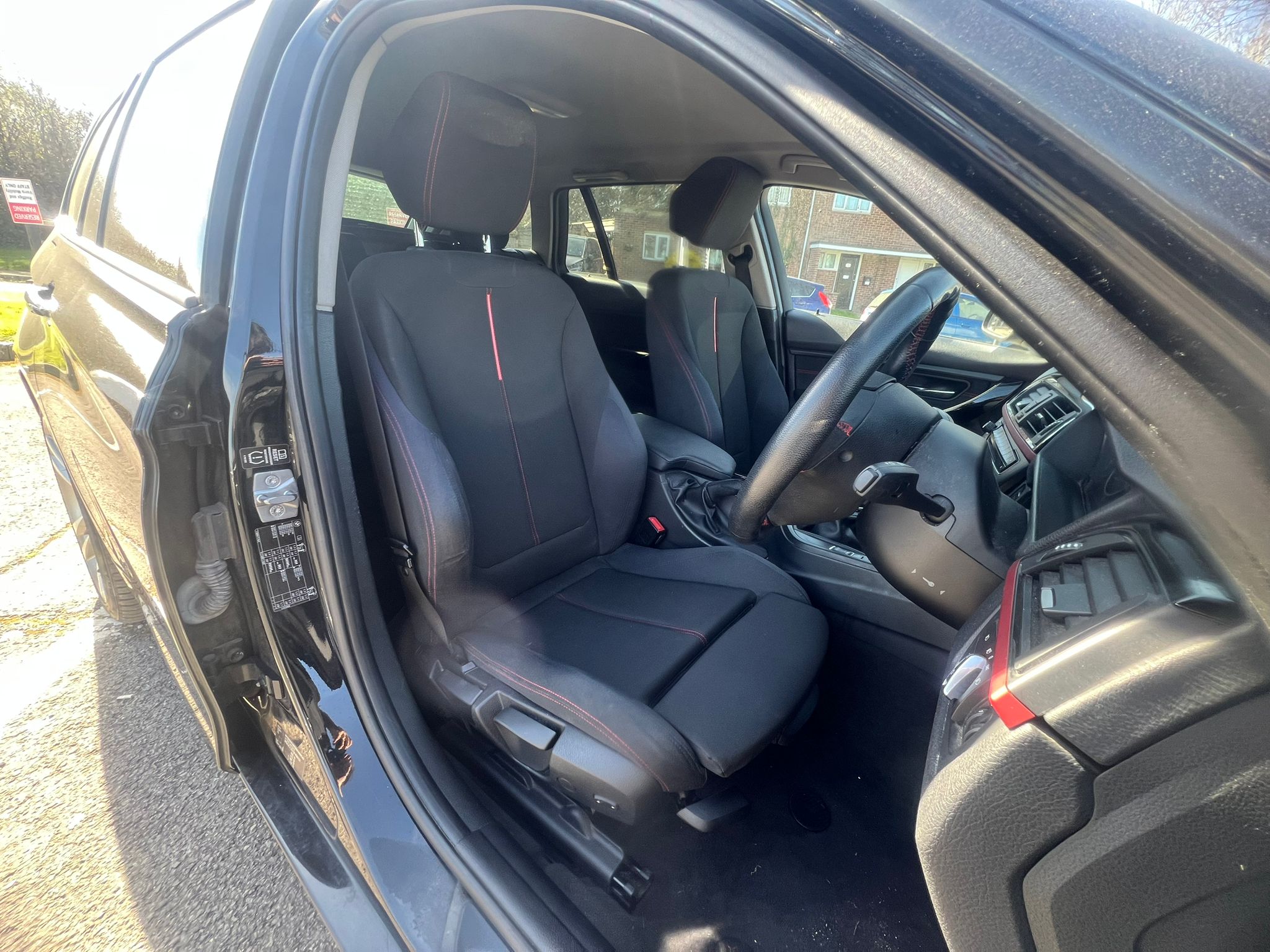 BMW 316i 2013, SPORT TOURING, 1.6 PETROL FULLY LOADED, 5 SEATER, BLACK SAPPHIRE METALLIC PAINT, BLACK CLOTH INTERIOR