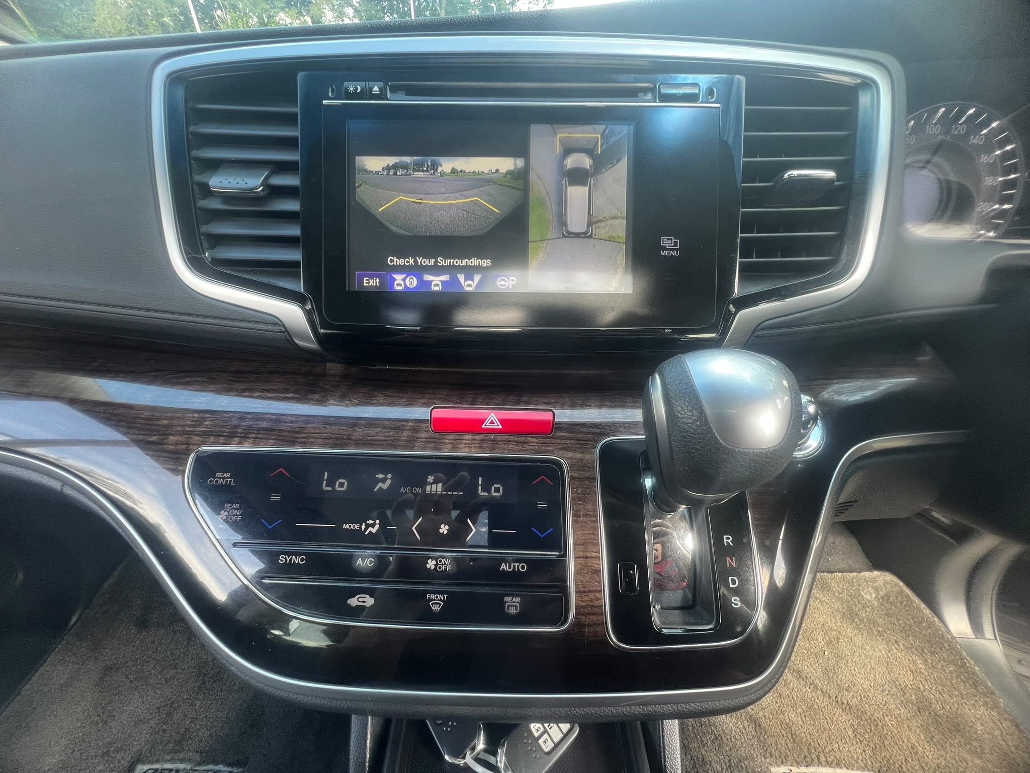 HONDA ODESSY 2015, 2.4 PETROL FULLY LOADED, 7 SEATER, CRYSTAL BLACK PEARL PAINT, BLACK LEATHER INTERIOR