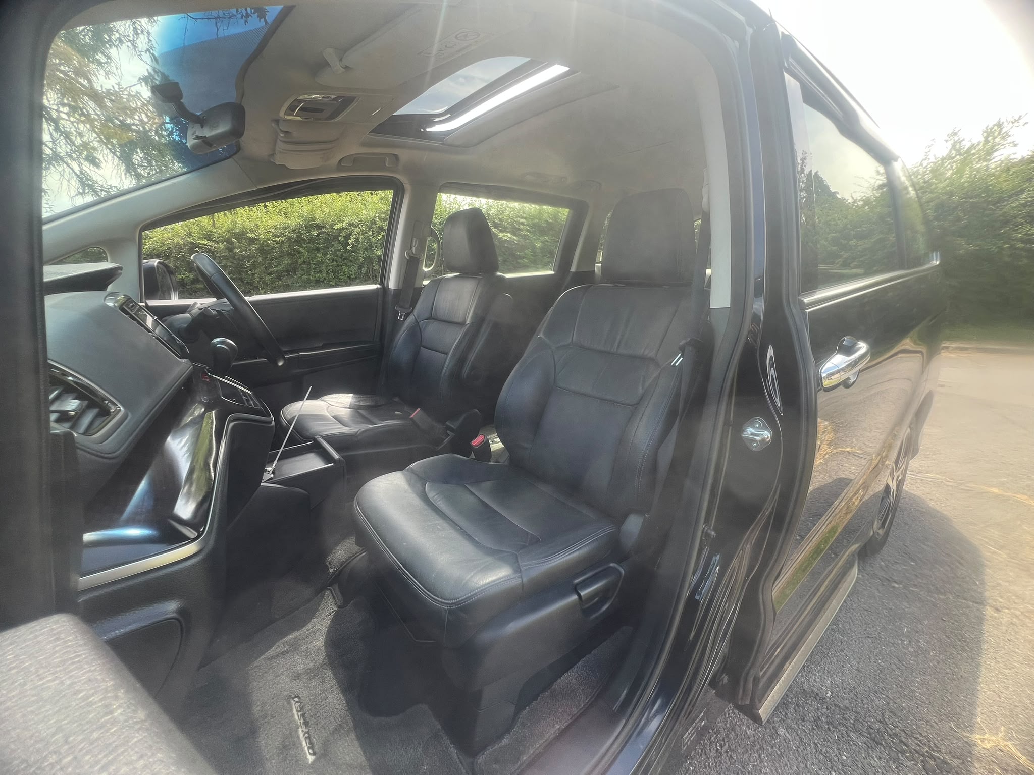HONDA ODESSY 2015, 2.4 PETROL FULLY LOADED, 7 SEATER, CRYSTAL BLACK PEARL PAINT, BLACK LEATHER INTERIOR