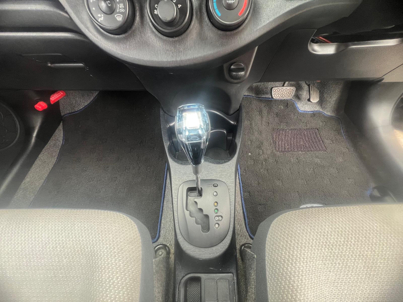 TOYOTA VITZ 2011, 1.0 PETROL FULLY LOADED, 5 SEATER, PEARL GREY PAINT, BLACK / BEIGE CLOTH INTERIOR