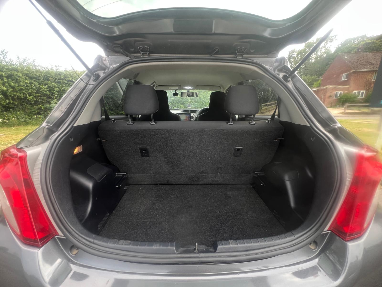 TOYOTA VITZ 2011, 1.0 PETROL FULLY LOADED, 5 SEATER, PEARL GREY PAINT, BLACK / BEIGE CLOTH INTERIOR