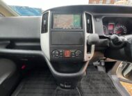 NISSAN SERENA 2009, HIGHWAY STAR, 2.0 PETROL FULLY LOADED, 8 SEATER, PEARL WHITE PAINT, BLACK CLOTH INTERIOR