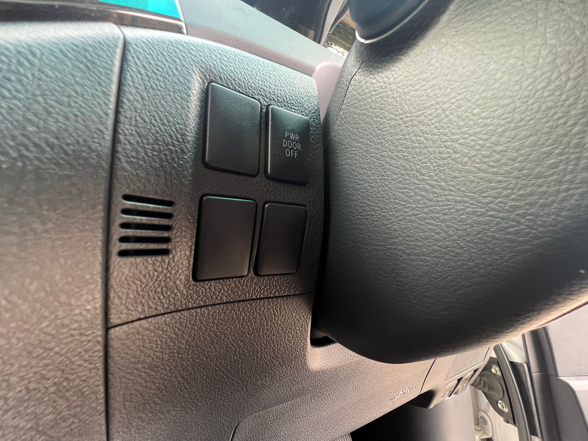 TOYOTA VELLFIRE 2011, PLATINUM SELECTION II TYPE GOLD, 3.5 V6 PETROL FULLY LOADED, SUNROOF, 7 SEATER, PEARL CRYSTAL SHINE PAINT, BLACK ALCANTARA INTERIOR