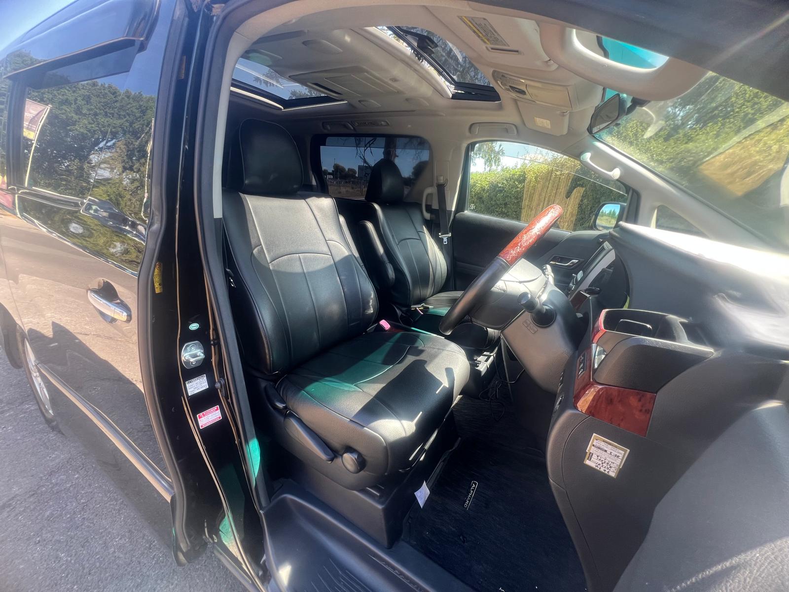 TOYOTA ALPHARD 2010, 240S PLATINUM SELECTION, 2.4 PETROL FULLY LOADED, SUNROOF, 7 SEATER, PEARL BLACK PAINT, BLACK LEATHER INTERIOR