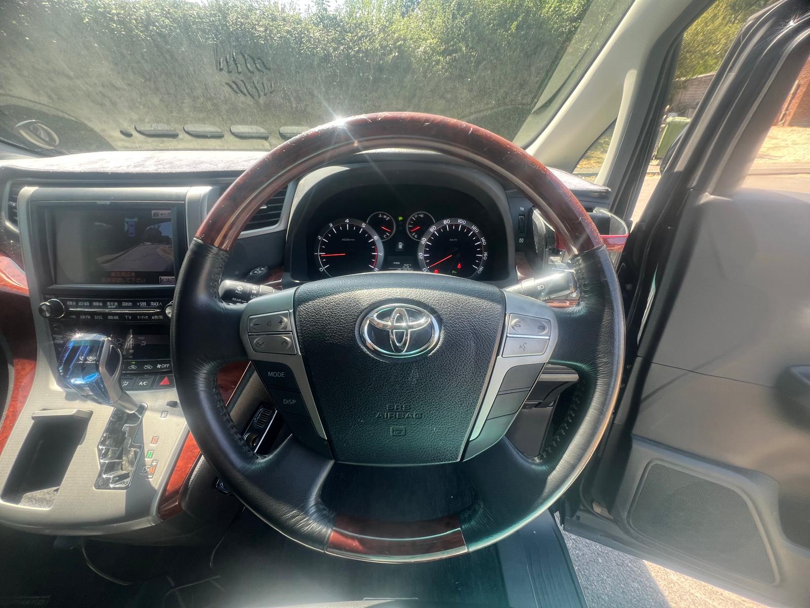 TOYOTA ALPHARD 2010, 240S PLATINUM SELECTION, 2.4 PETROL FULLY LOADED, SUNROOF, 7 SEATER, PEARL BLACK PAINT, BLACK LEATHER INTERIOR