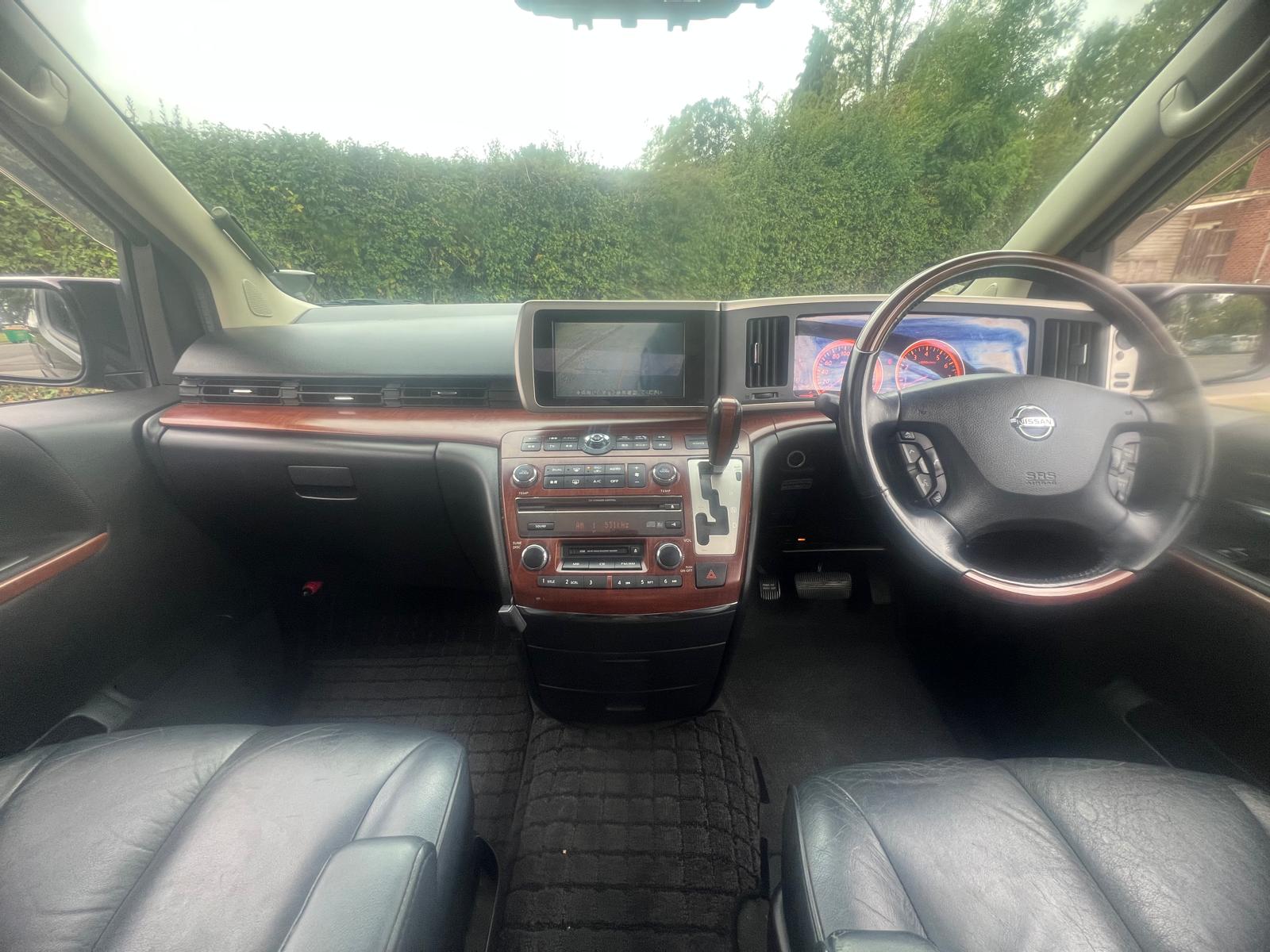 NISSAN ELGRAND 2007, HIGHWAY STAR, 3.5 V6 PETROL FULLY LOADED, 8 SEATER, BLACK PEARL PAINT, BLACK LEATHER INTERIOR