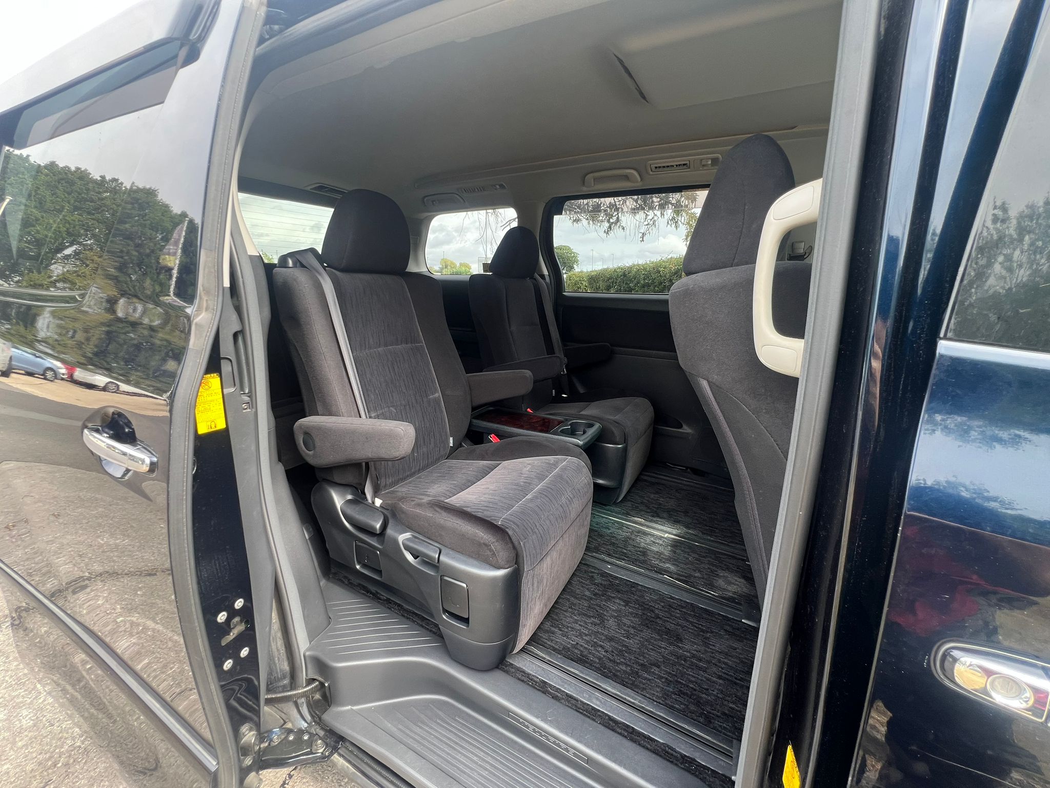 TOYOTA VELLFIRE 2013, PLATINUM SELECTION II, 3.5 V6 PETROL FULLY LOADED, 7 SEATER, BLUE ONYX PEARL PAINT, BLACK CLOTH INTERIOR