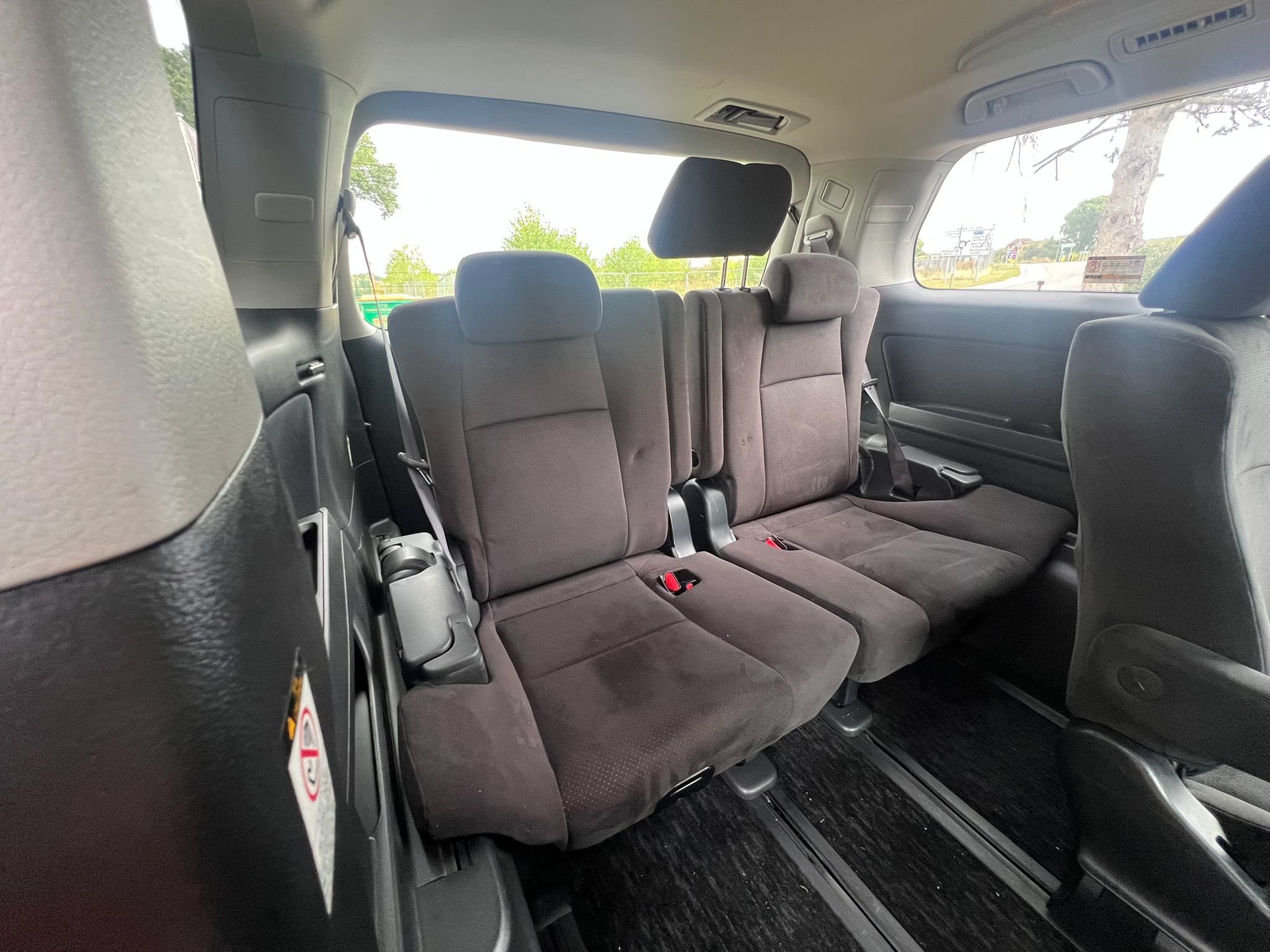 TOYOTA VELLFIRE 2009, 240S PLATINUM SELECTION, 2.4 PETROL FULLY LOADED, 7 SEATER, MAGNETIC GREY METALLIC PAINT, BLACK ALCANTARA INTERIOR