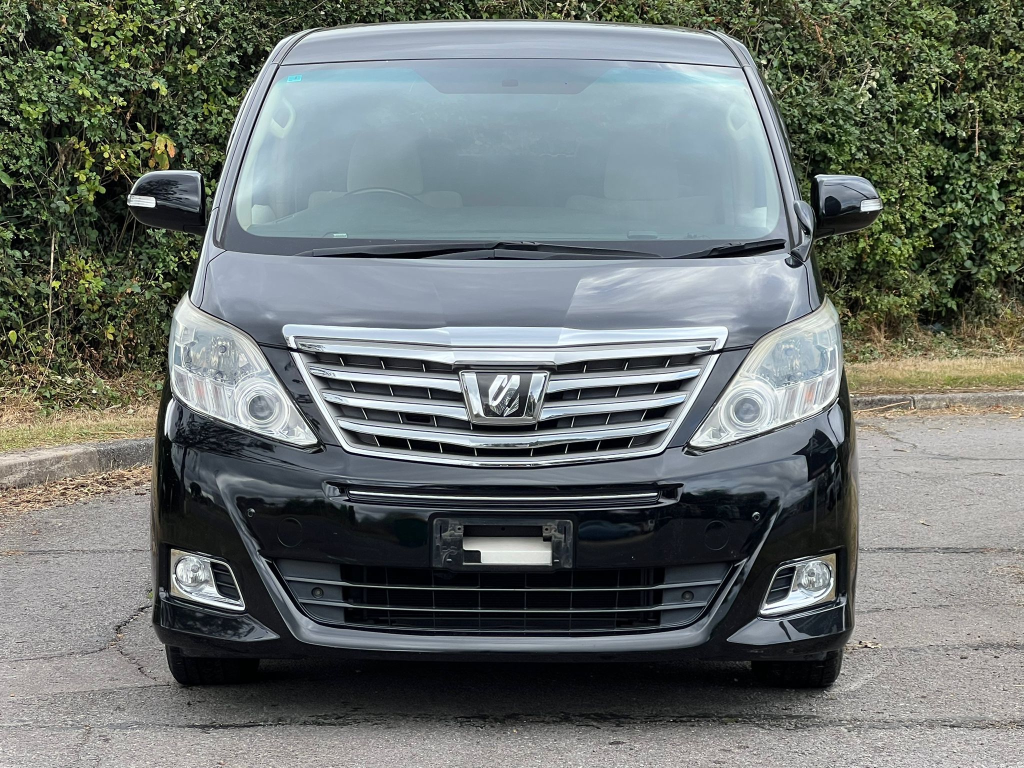 TOYOTA ALPHARD 2013, 240X PLATINUM SELECTION, 2.4 PETROL FULLY LOADED, 8 SEATER, BLACK ONYX PAINT, BEIGE CLOTH INTERIOR