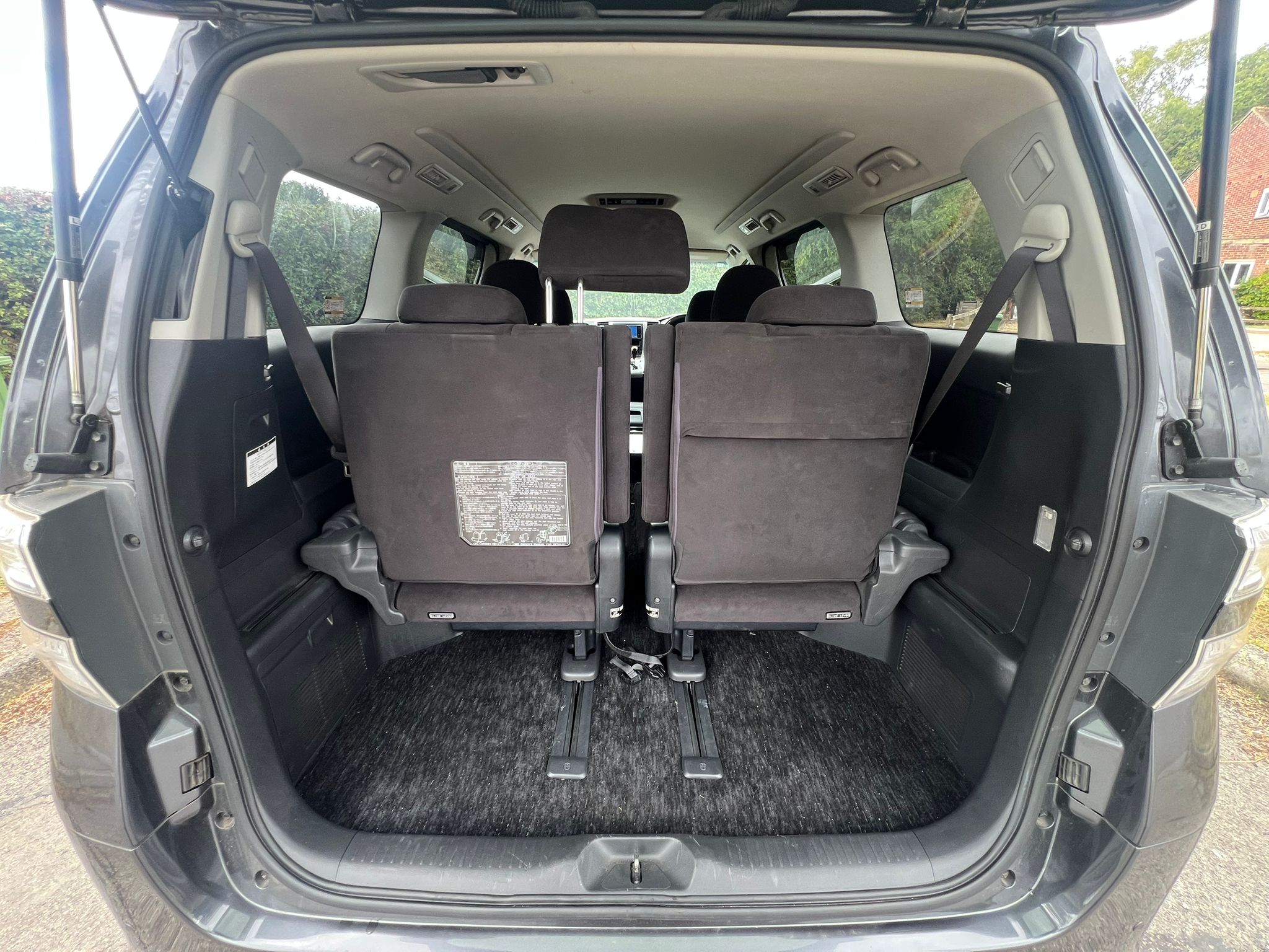 TOYOTA VELLFIRE 2009, 240S PLATINUM SELECTION, 2.4 PETROL FULLY LOADED, 7 SEATER, MAGNETIC GREY METALLIC PAINT, BLACK ALCANTARA INTERIOR